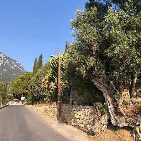 Apartment With Sea And Mountain Views Lapithos (Northern Cyprus)