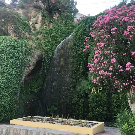 With Sea And Mountain Views Apartment *